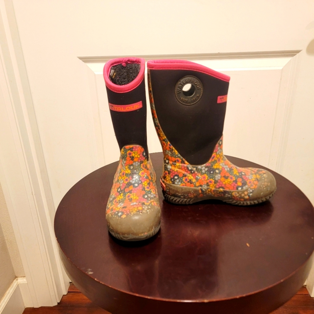 Kids insulated rubber boots size 12